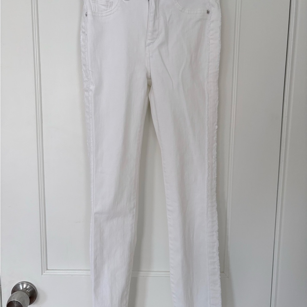 DL1961 Women’s Florence Cropped White Skinny Jeans w Raw Side Seams and Hem, 23